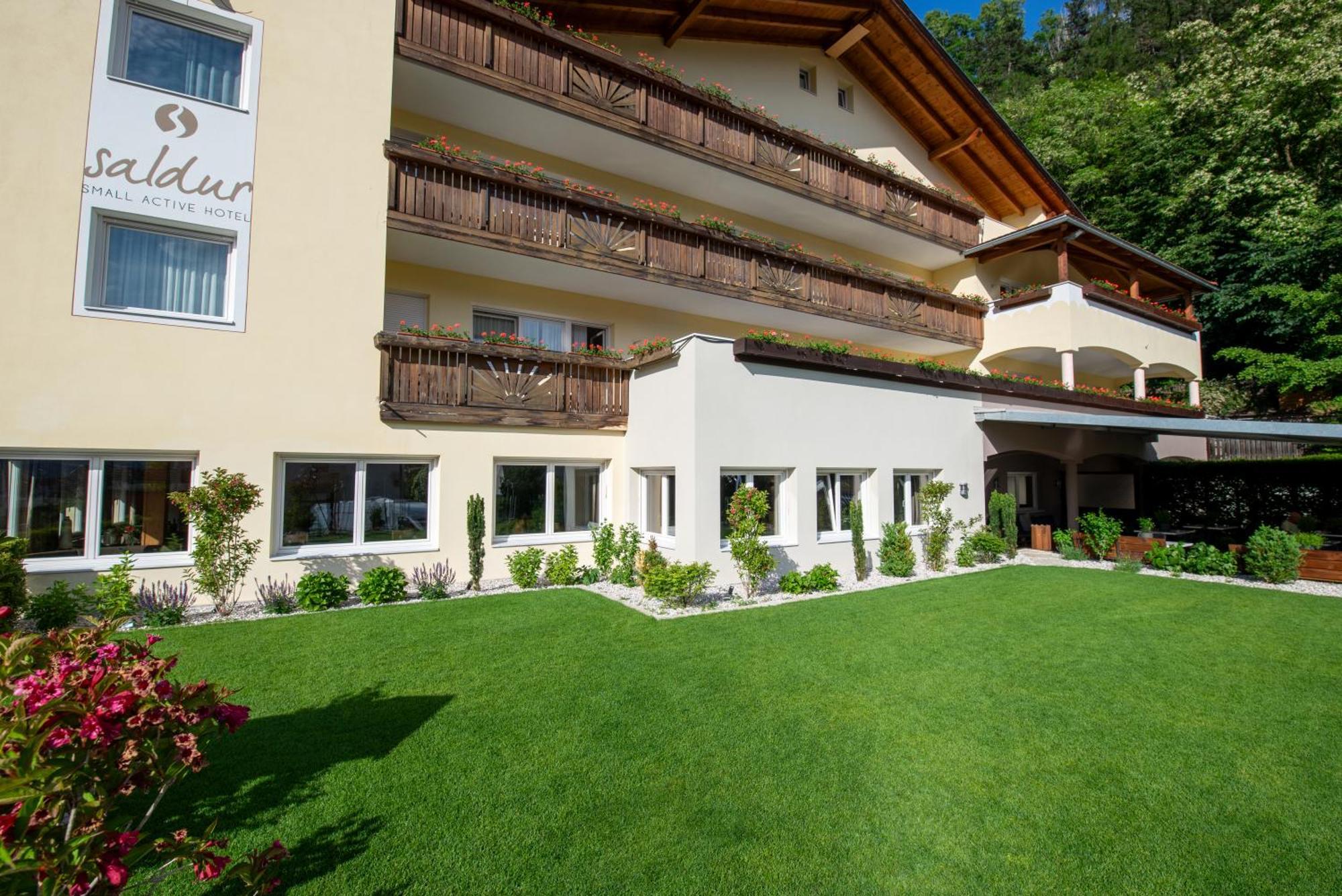 Saldur Small Active Hotel Sluderno Exteriör bild